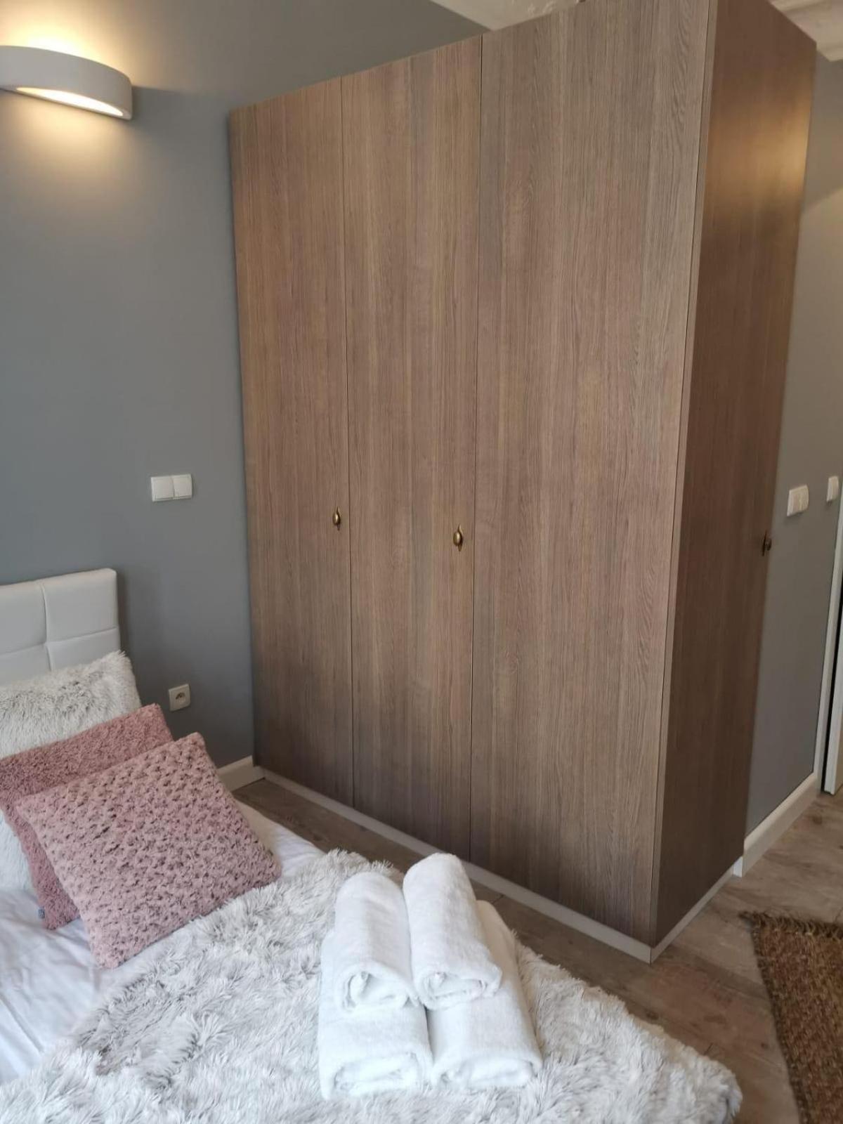 Apartamenty Apartlux Poznan Bilik gambar